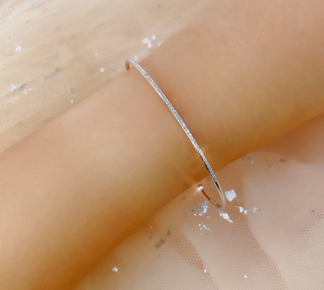 14K Yellow Gold Diamond Bangle Bracelet Open Cuff 0.16CT Natural Size Large 7.5"6
