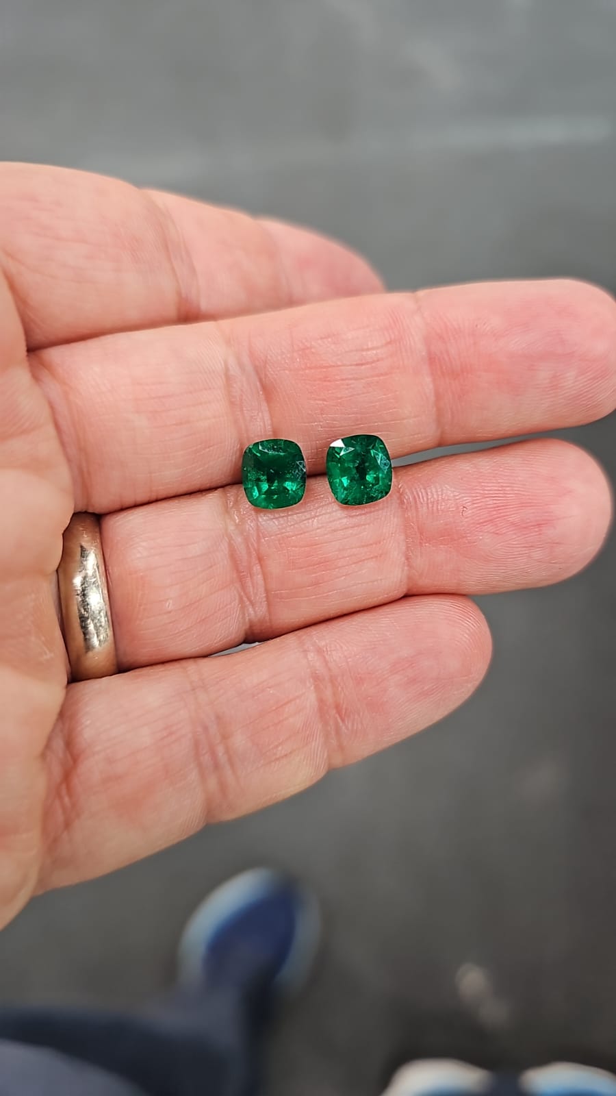 3 Option Emerald Gemstones