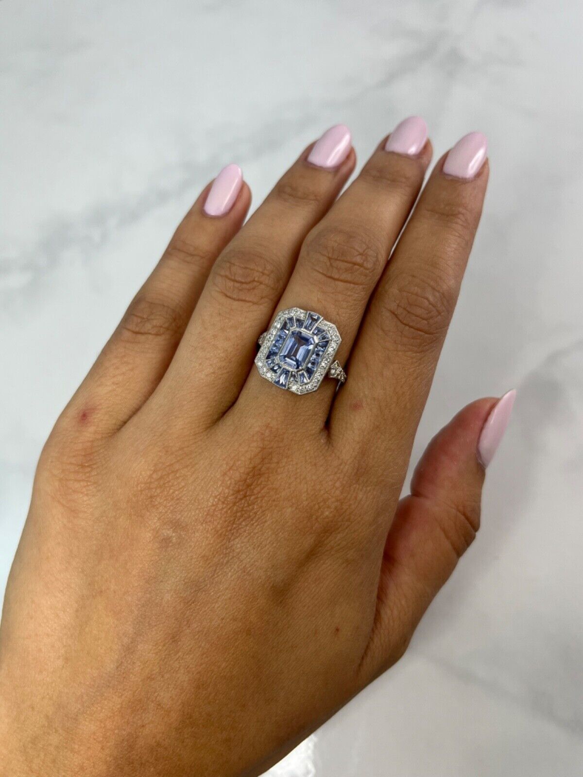 Art Deco Natural Ceylon Sapphire Diamond Platinum Ring