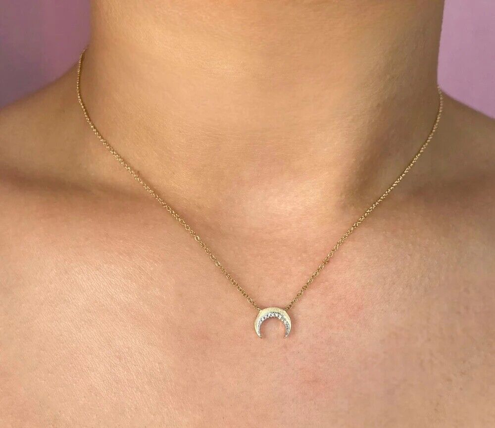 14K Gold Diamond Crescent Moon Nekclace