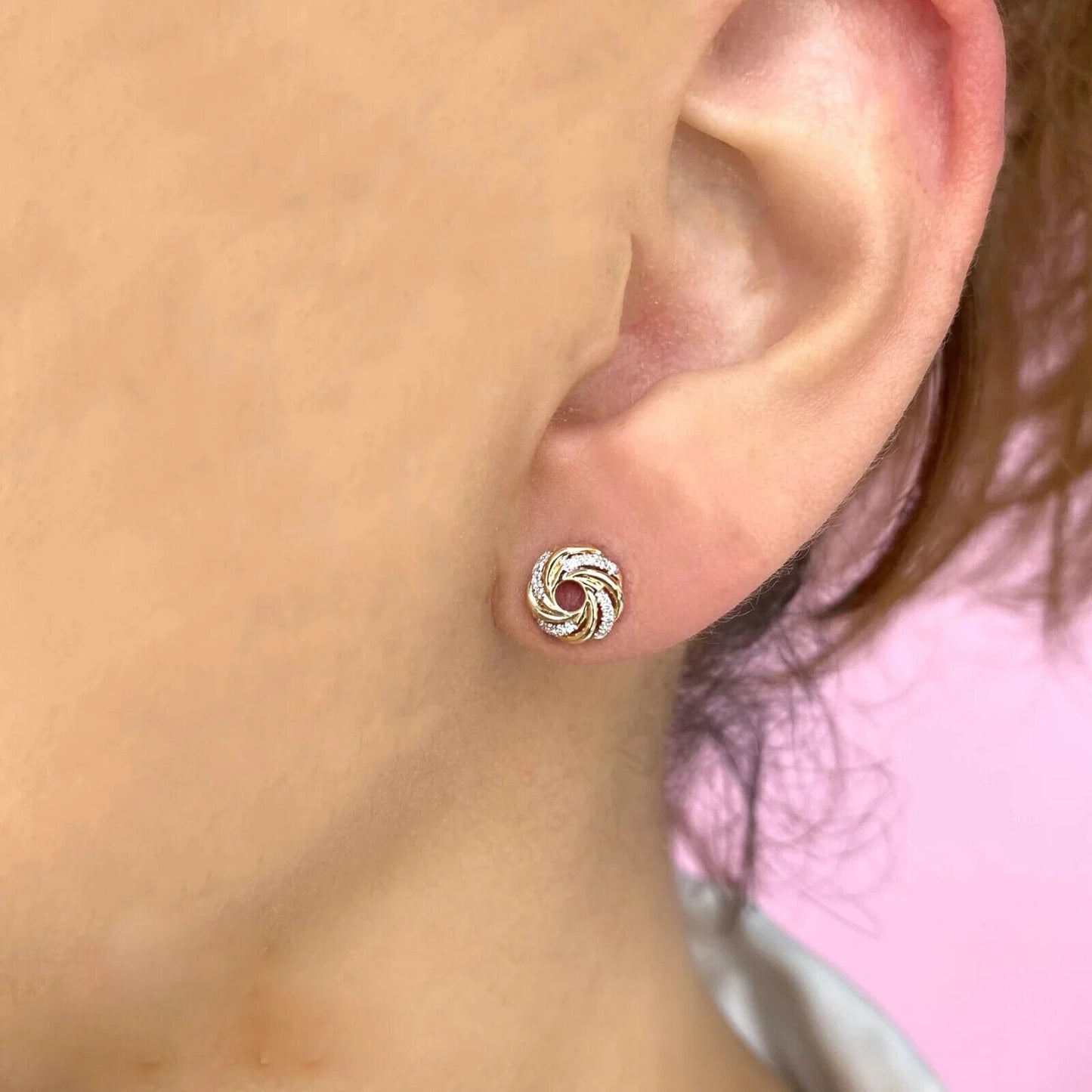 14K Gold Diamond Circle Stud Earrings