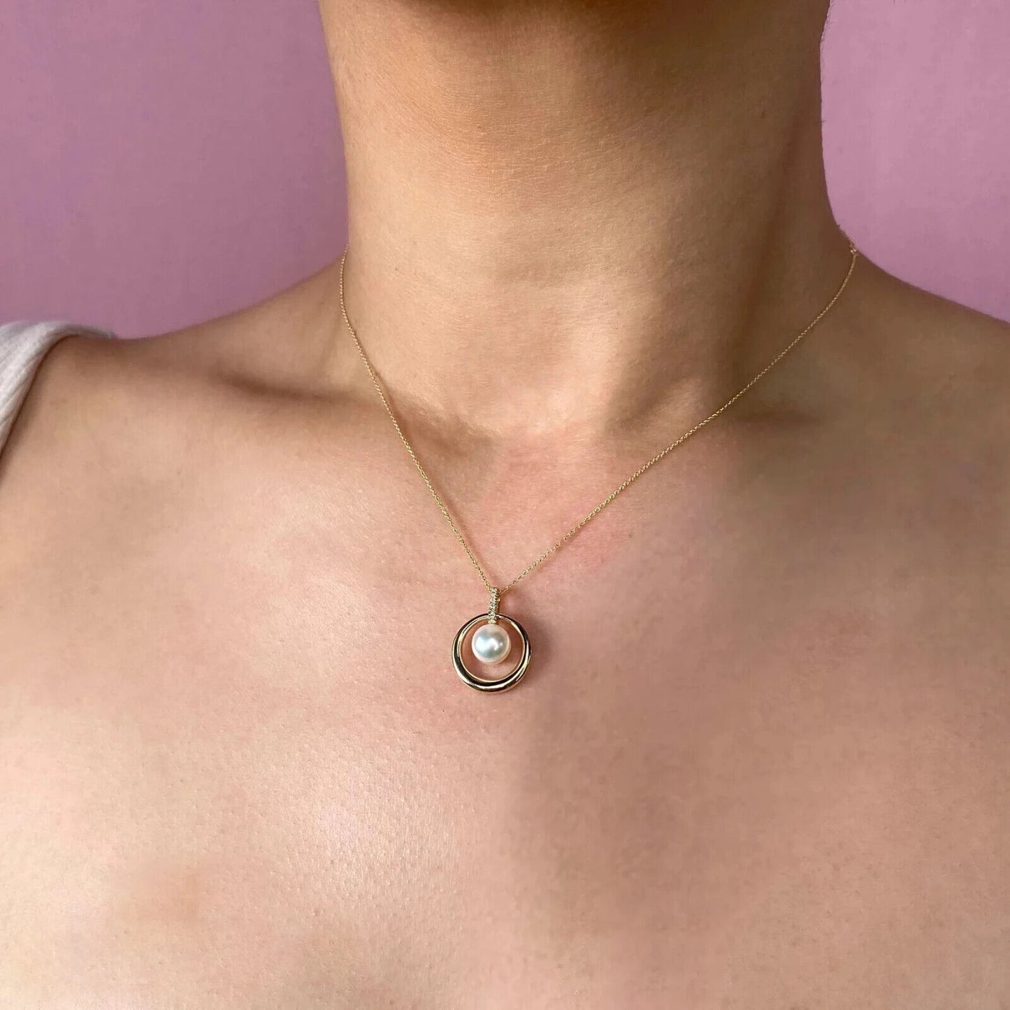 14K Gold Diamond Pearl Necklace