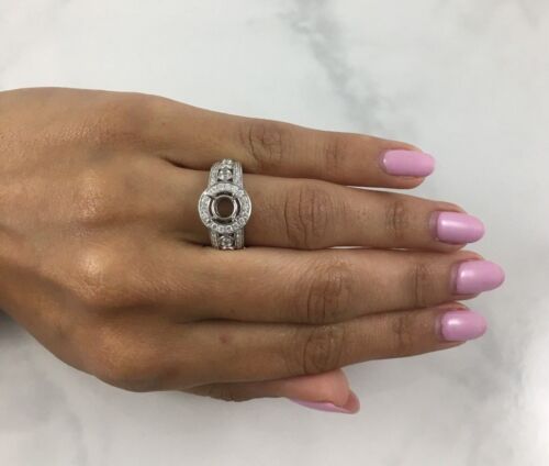 18K Gold 1.05 CT Semi-Mount Diamond Ring