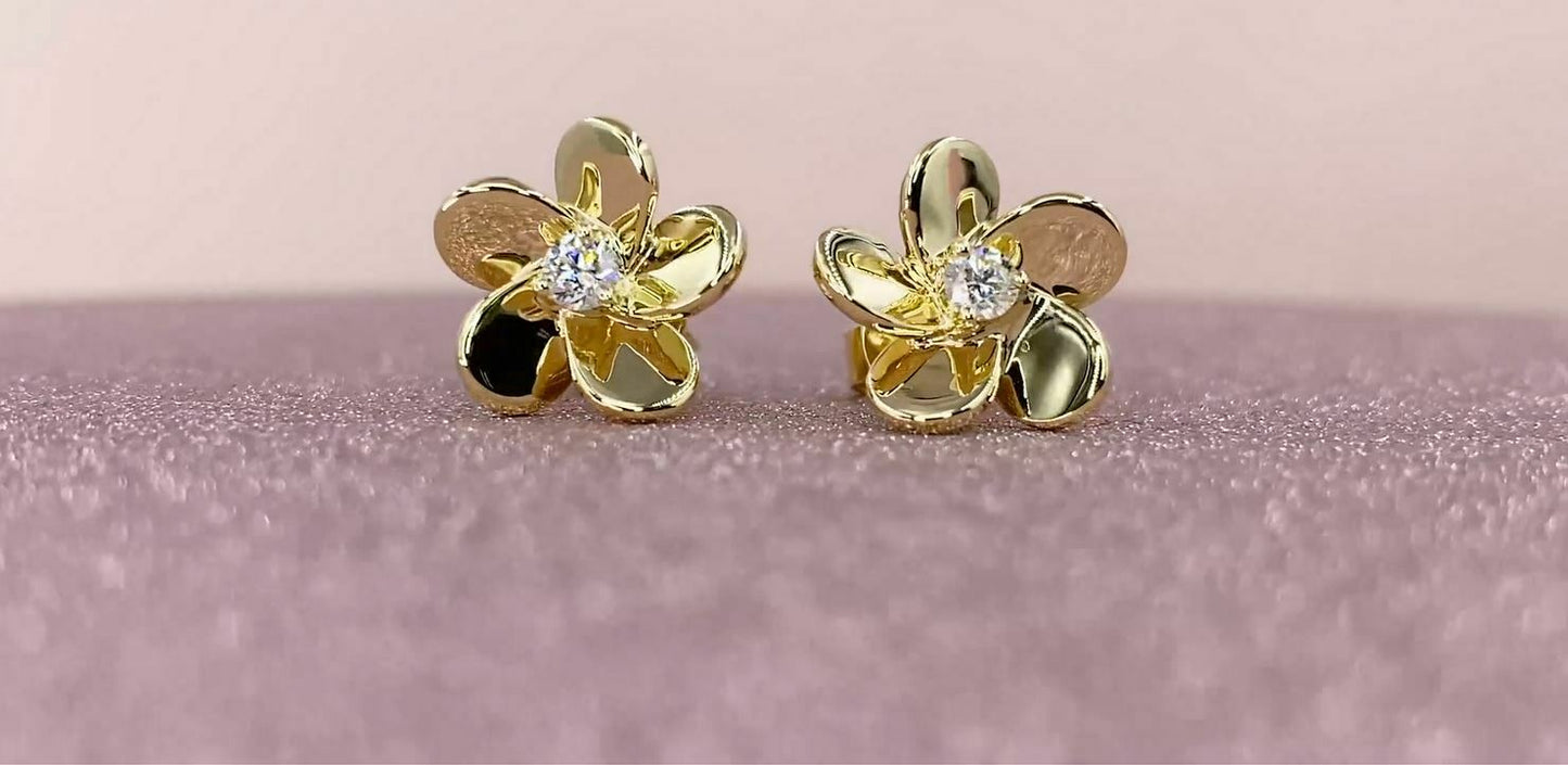 14K Gold 0.16CT Diamond Flower Stud Earrings Round Cut Natural Petals