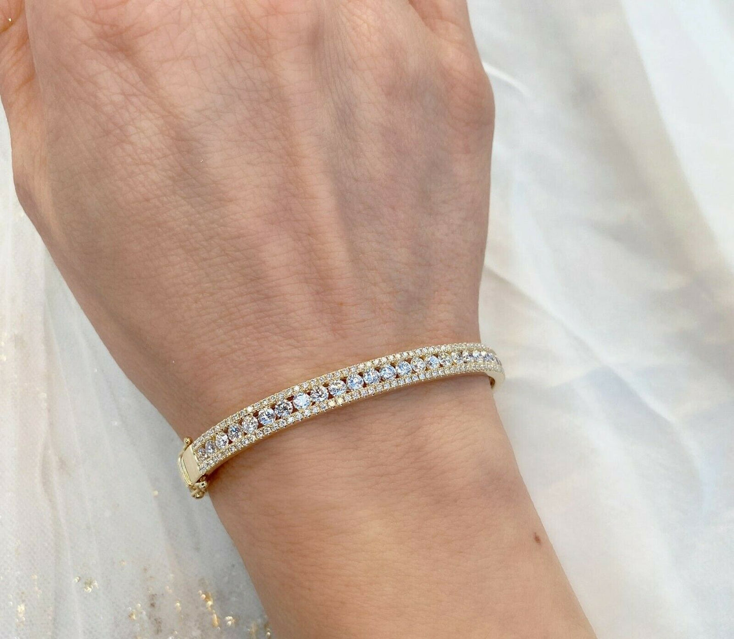 14K Gold 1.66 CT Diamond Bangle Bracelet Channel Set Round Cut Lock Natural