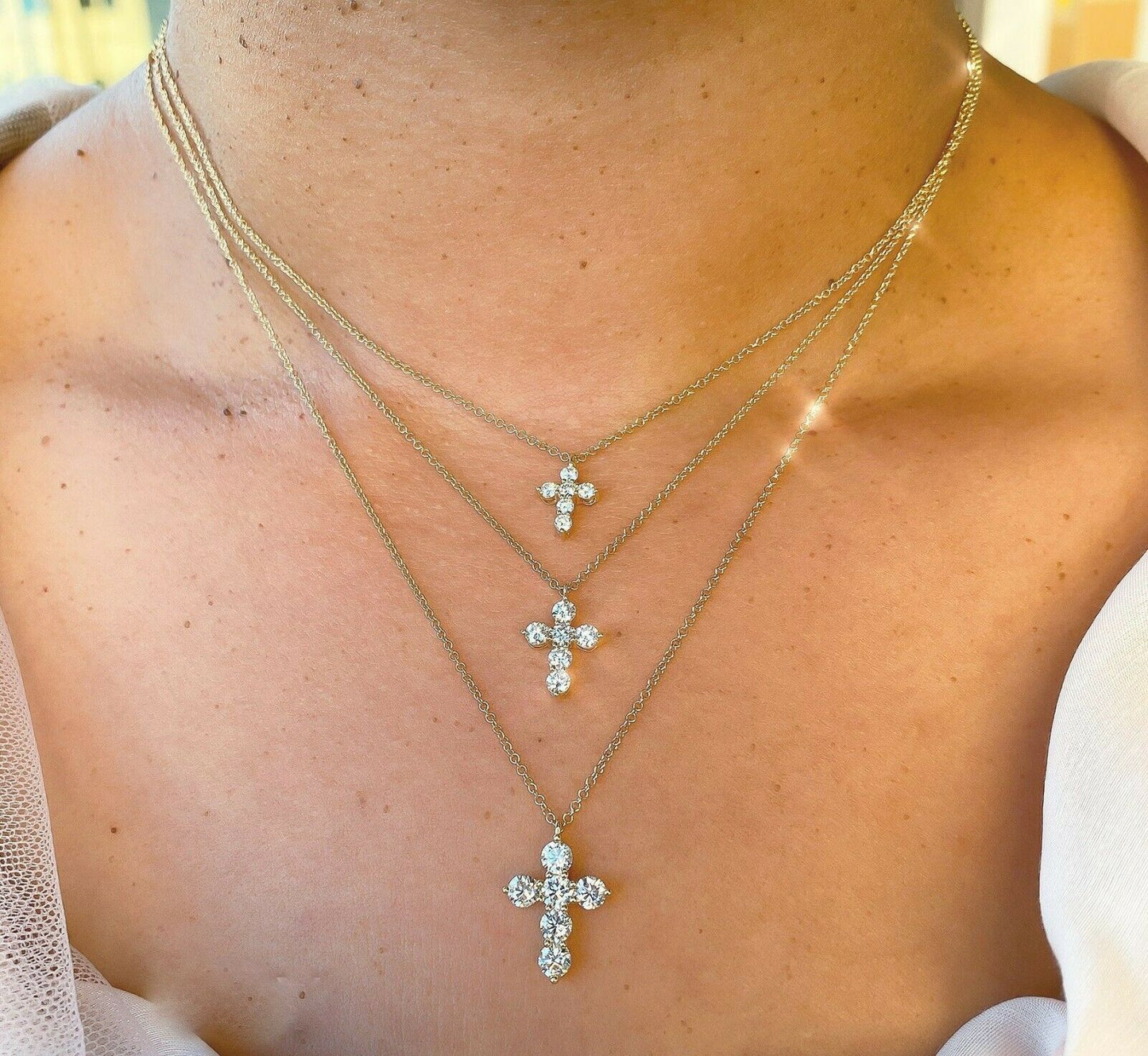 14K Gold 1.10 CT Diamond Cross Necklace Round Brilliant F VS2