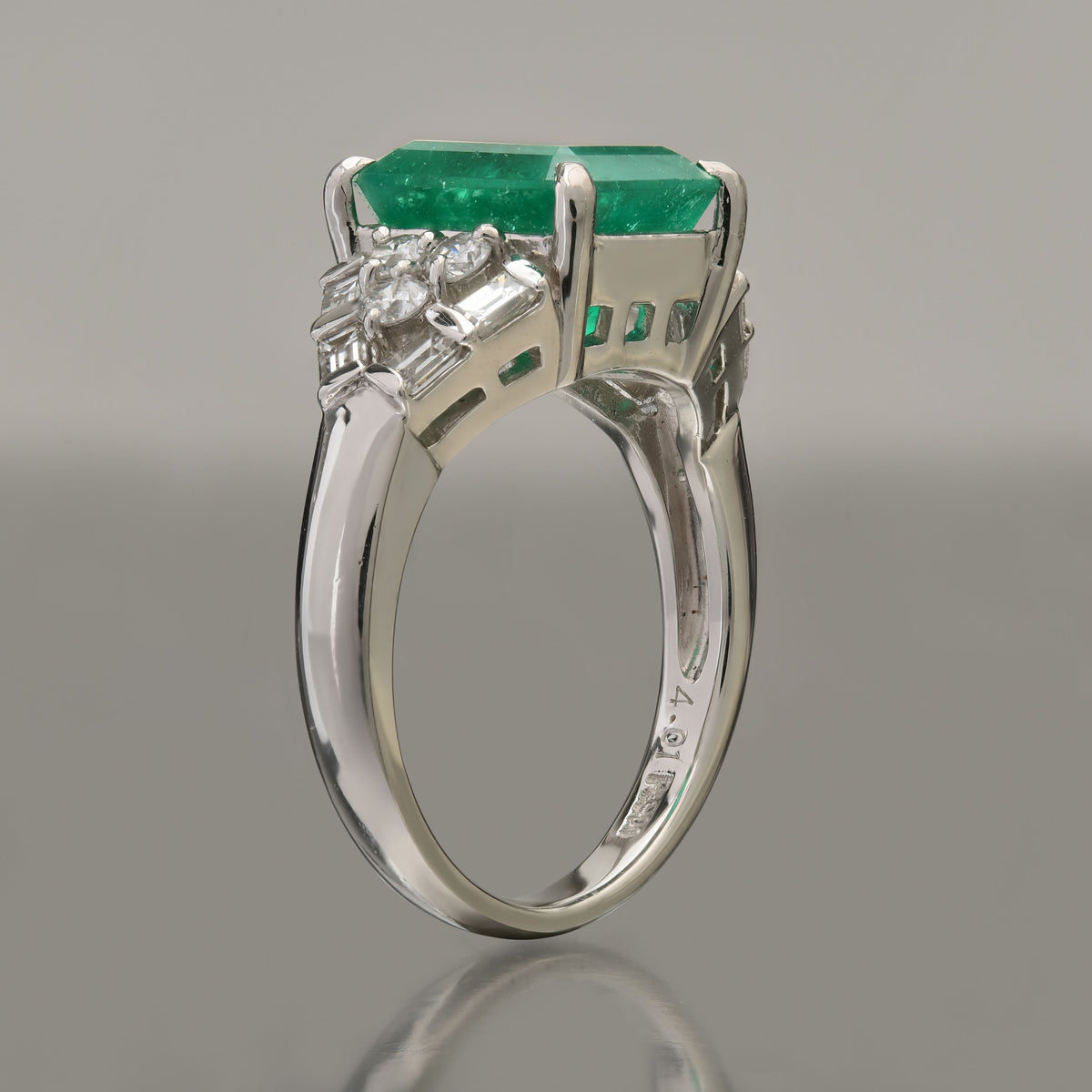 Colombia Emerald Platinum Diamond Ring GIA Certified 4.69 CTW Natural