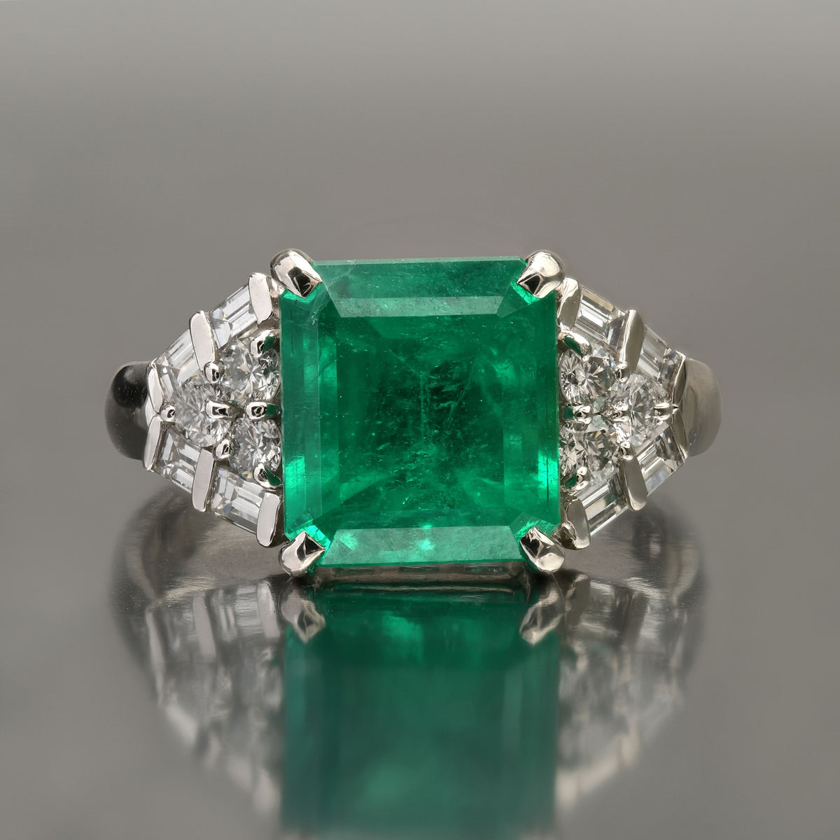 Colombia Emerald Platinum Diamond Ring GIA Certified 4.69 CTW Natural