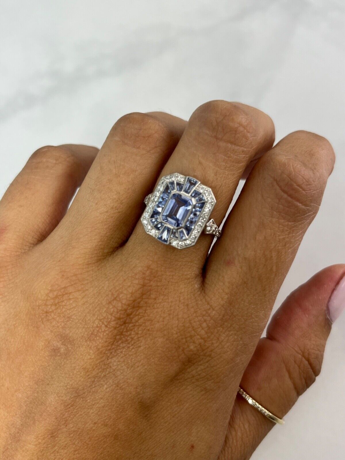 Art Deco Ceylon Sapphire Diamond Platinum Ring
