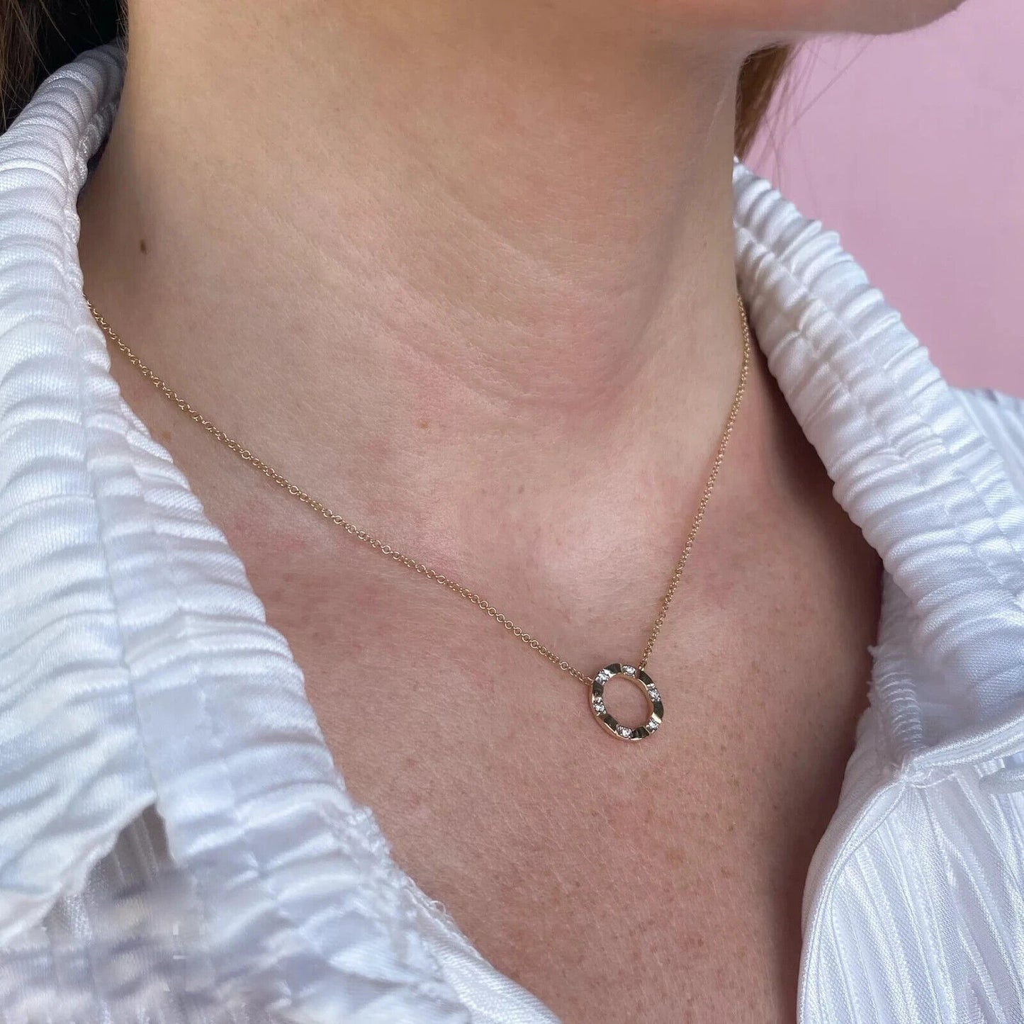 14K Gold Diamond Circle Round Pendant Necklace