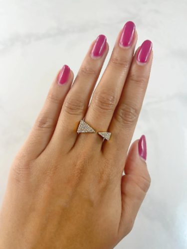 14K Gold 0.22 CT Diamond Triangle Ring