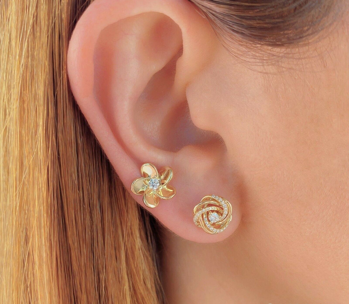 14K Gold 0.16CT Diamond Flower Stud Earrings Round Cut Natural Petals