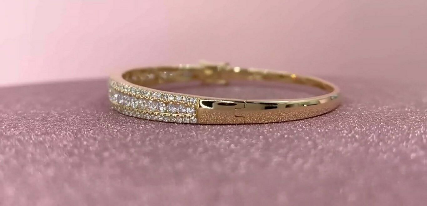14K Gold 2.75 CT Channel Set Diamond Bangle Bracelet Round Cut Natural Size Small