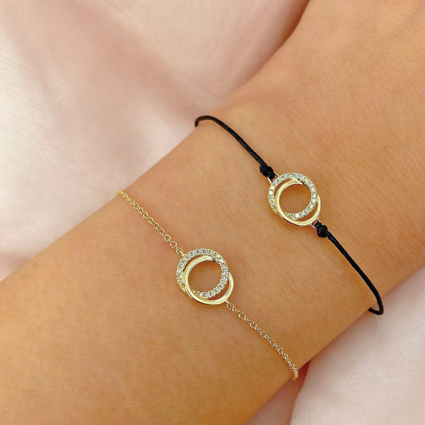 14K Gold 0.07 CT Diamond Love Knot 2 Circle Bracelet Round Cut Natural Intertwined