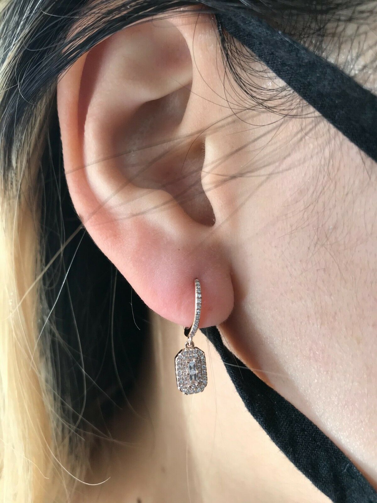 Simon G 18K Small Illusion Set Baguette & Round Diamond Drop Earrings –  Hemsleys Jewellers