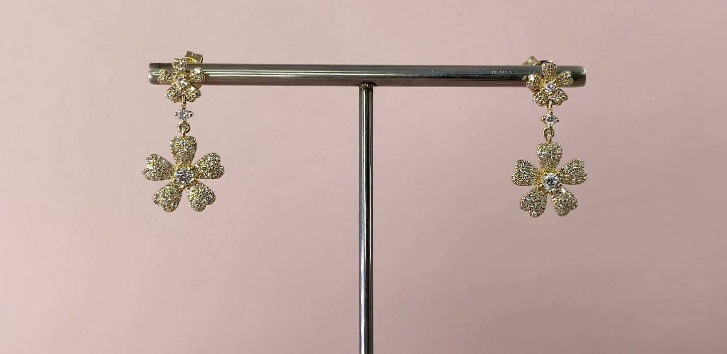 14K Gold 0.54 CT Diamond Flower Earring Drop Dangle Round Cut Pave Natural
