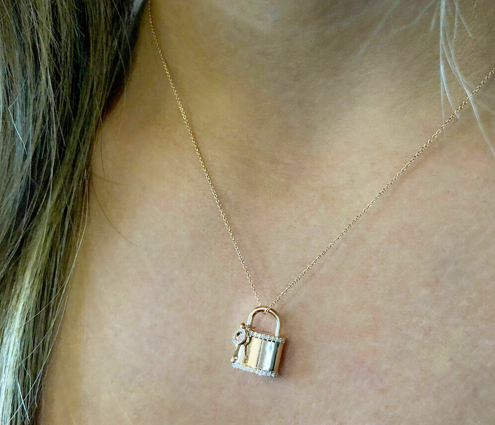14k Gold 0.21 CT Diamond Lock & Key Pendant Necklace Natural Round Cut