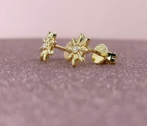 14k Gold 0.03 CT Diamond Daisy Flower Earrings Natural Bezel Studs