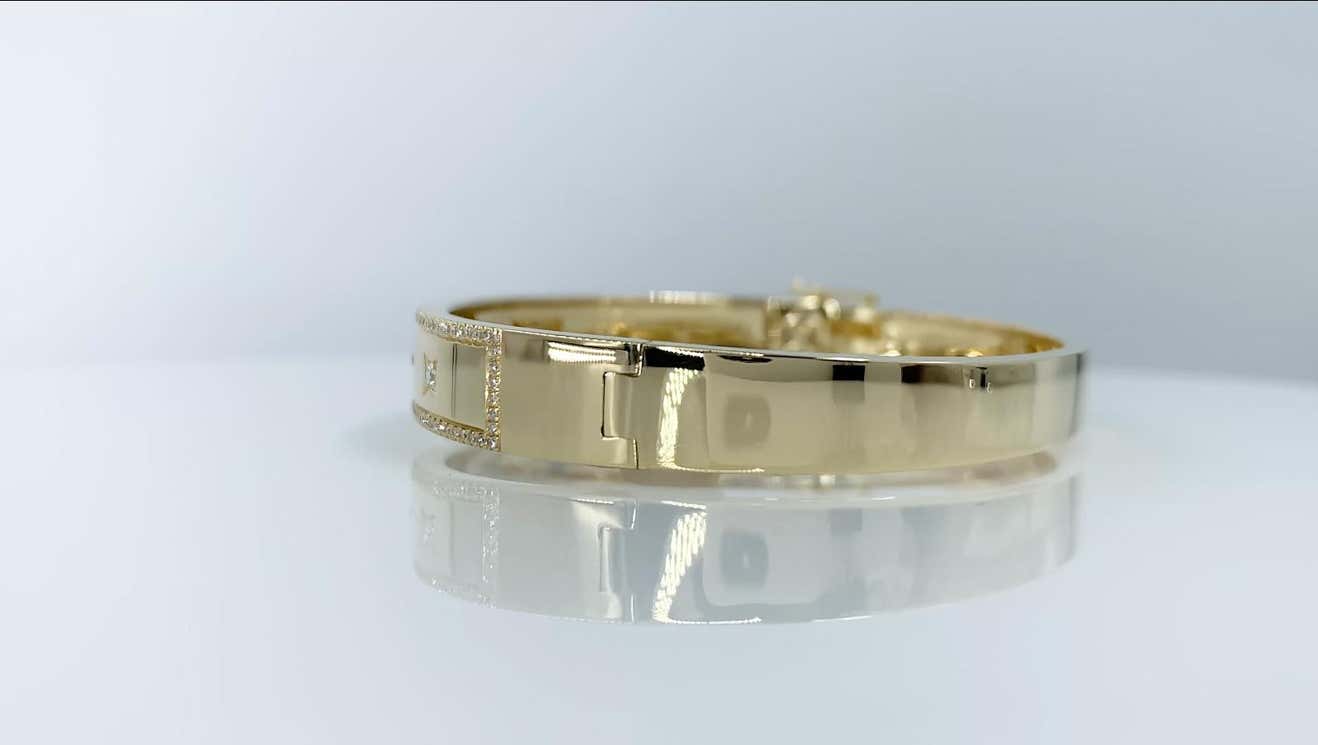 Princess Bezel 0.55 TCW Round Cut Diamond Yellow Gold Bangle Bracelet