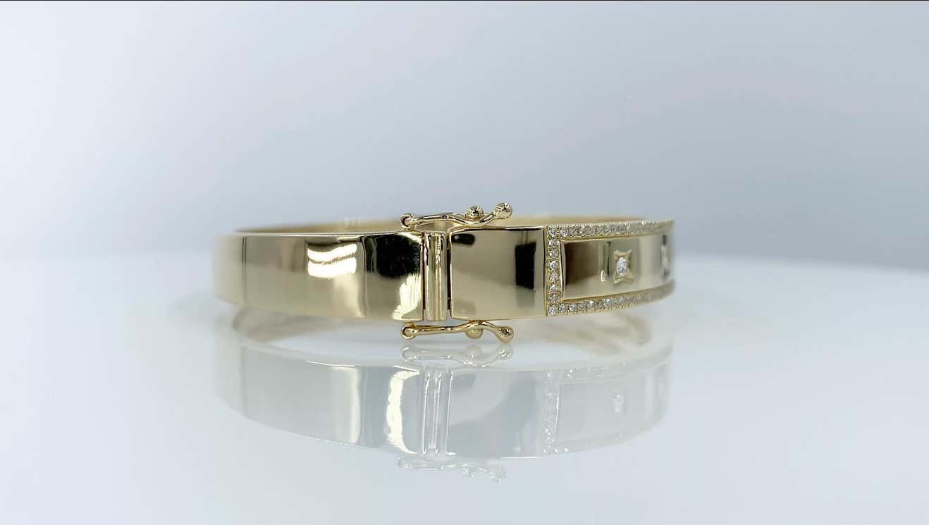Princess Bezel 0.55 TCW Round Cut Diamond Yellow Gold Bangle Bracelet